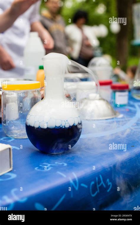 Scientific Experiments 的图像结果