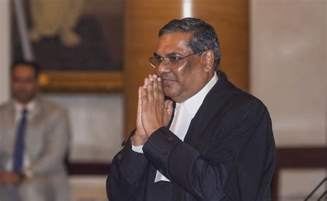 CJI extends New Year greetings, asks lawyers to file physical letters ...