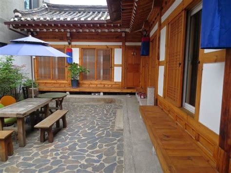 YOO'S FAMILY GUESTHOUSES BYEOLHADANG (Seoul) - Guesthouse Reviews ...
