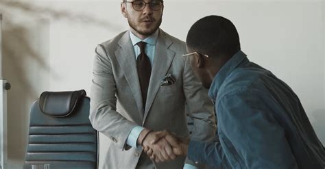 Man Jpg Interview 的图像结果