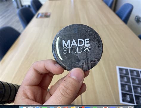 How to Use a Button Maker 的图像结果