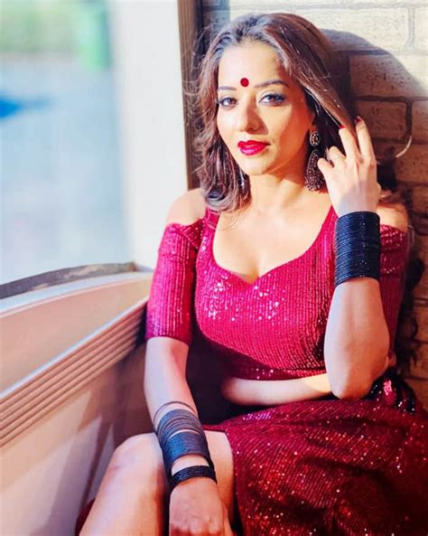 Bhojpuri Starlet Monalisa Sets Internet On Fire In A Maroon Sequin ...