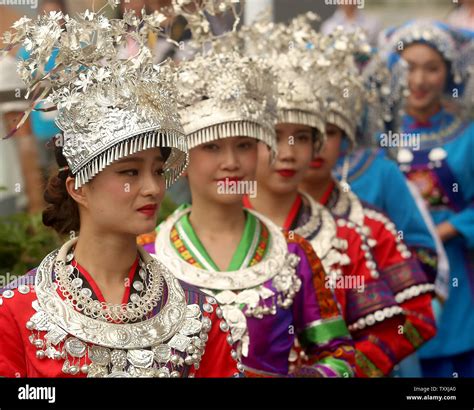 Chinese ethnic minorities hi-res stock photography and images - Alamy