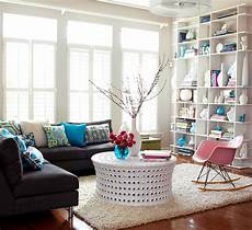 Create Contrast By Adding A Pop Of Color To A White Decor by Create Contrast By Adding A Pop Of Color To A White D 233 Cor Create Contrast By Adding A Pop Of Color To A White Decor