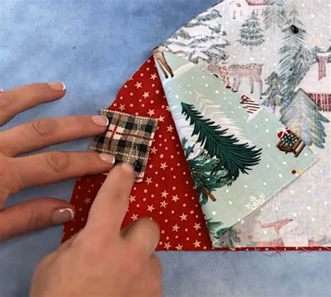 Christmas Tree Napkin Tutorial 的图像结果