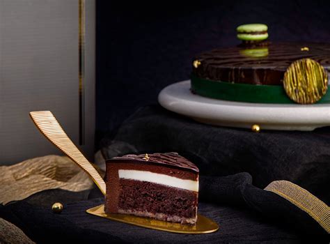 Lamara Patisserie / Premium Luxury Celebration Cakes / Online Delivery ...