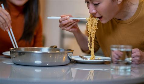 How to Eat Ramen? - Land Of Japan