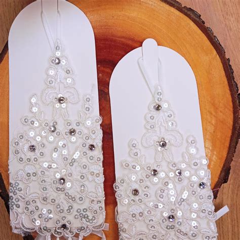Buy white Bridal Gloves for Wedding |Gownlink – GownLink