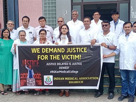 Doctors of the District Indian Medical Association protested by ...