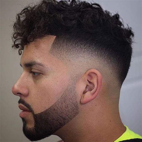 40 Ultra Cool Curly Taper Fade Haircuts for Men in 2025