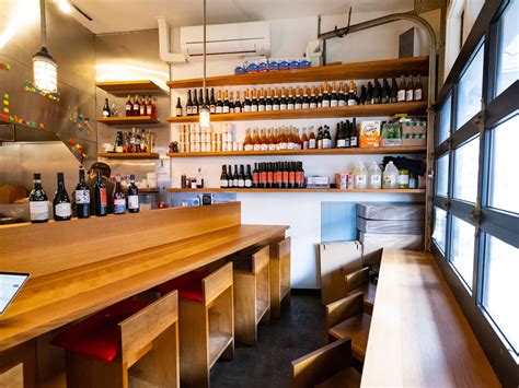 My Friend Derek's shows off Seattle's thriving pizza scene - Review ...