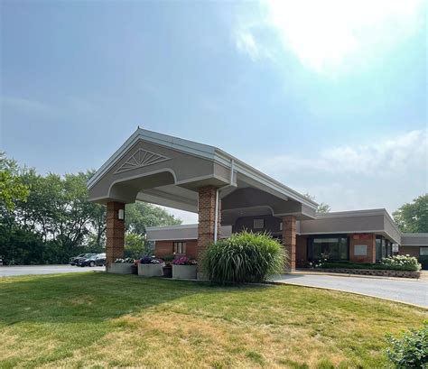 ALIYA of Crestwood | Assisted Living in Crestwood, IL