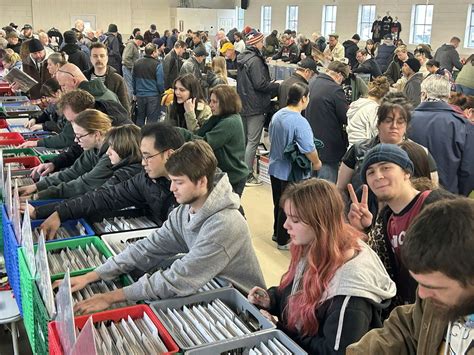 VINYL RECORD HEAVEN! The Saratoga Record Riot RETURNS! Sun Feb 22nd ...