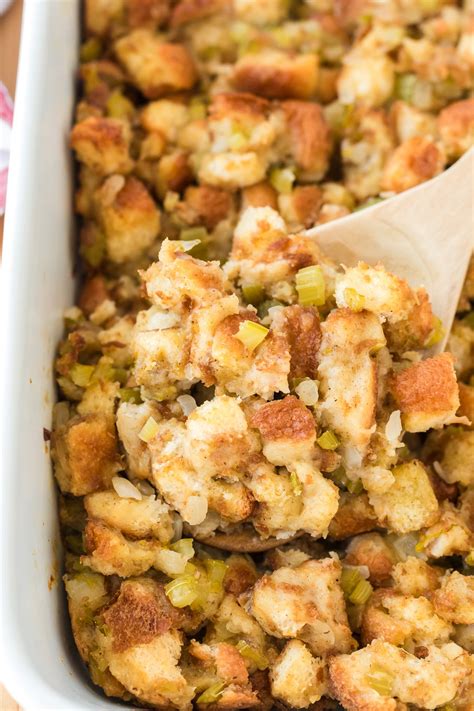 Old Fashioned Thanksgiving Dressing Recipe (Easy!)