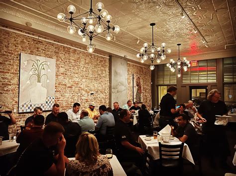5 Romantic Downtown Restaurants with Valet | Memphis Travel