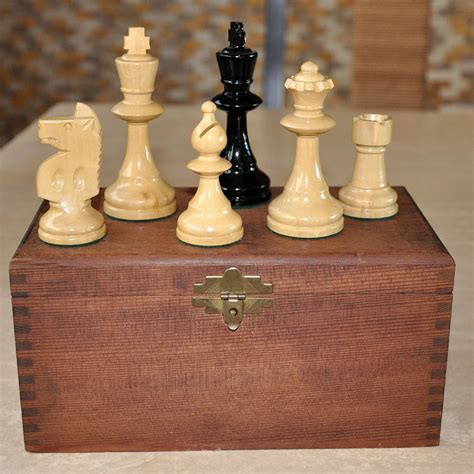 William Pinney Antique Chess Set; www.ChessAntiques.com
