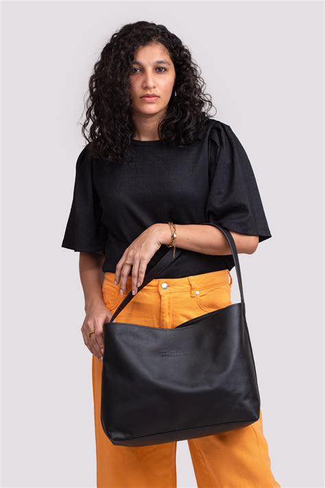 Taupe Taffy- Tote – Bellish