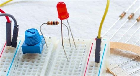 How to Build a Circuit with a Variable Resistor 的图像结果