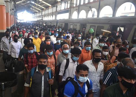 Sealdah Station 的图像结果
