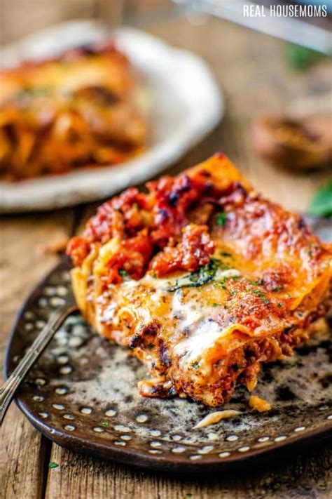 Classic Easy Beef Lasagna ⋆ Real Housemoms