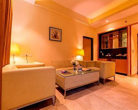 RAMADA BY WYNDHAM NEEMRANA (Rajasthan) - Hotel Reviews, Photos, Rate ...