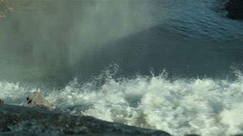实拍溪水流动GIF动图图片-正版gif素材401440826-摄图网