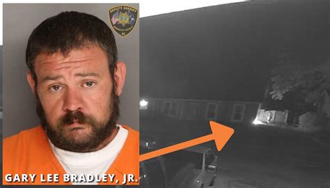 Deputies: Man facing attempted murder charges after setting fire to ...