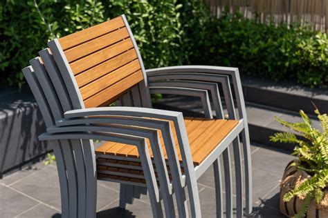 Buy Chairs |Barcelona-Lama carver easy chair |Shop at Beruru