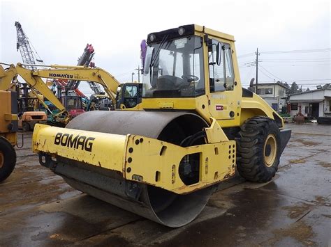 Japanese used Vehicles cars stock for sale at Mumtaz international
