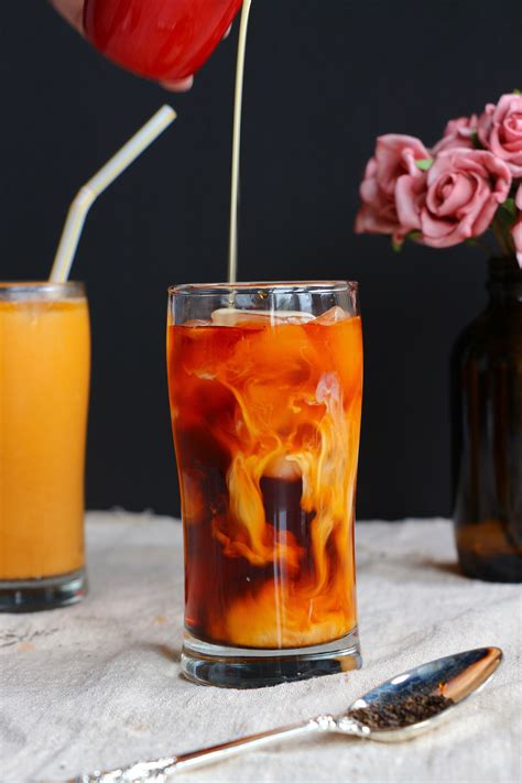Quick & Simple Thai Iced Milk Tea Recipe [w/ video tutorial] | Bakestarters