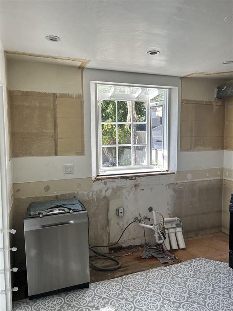 Paint before or after kitchen cabinets installed? Can I paint over ...