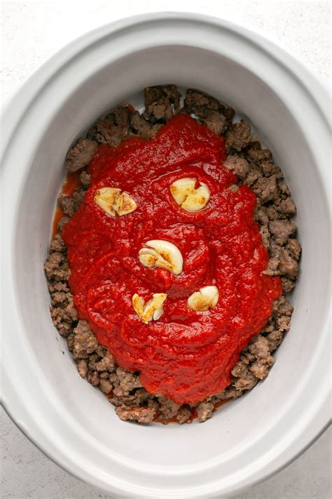 Crock Pot Pasta Sauce with Sausage - Recipe Chronicle