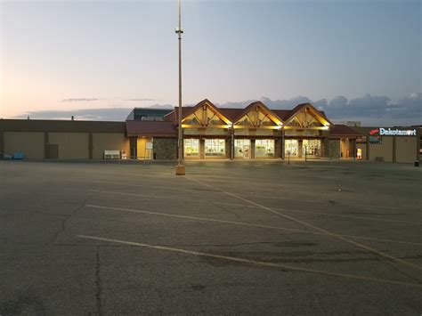 LYNN'S DAKOTAMART - Pierre SD - Hours, Directions, Reviews - Loc8NearMe