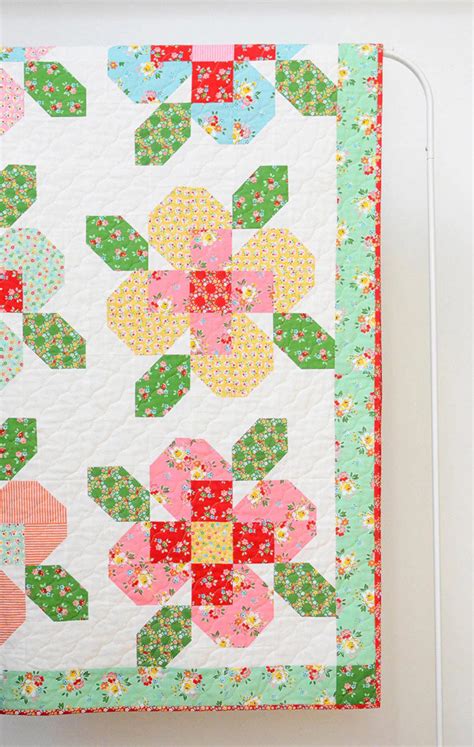 Image result for Modern Flower Quilt Patterns