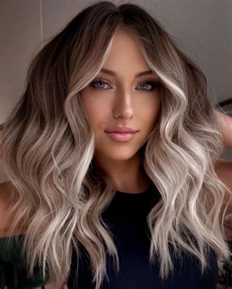 Icy Dirty Blonde Hairstyle with Pops of Brightness - Dirty Blonde Hair ...