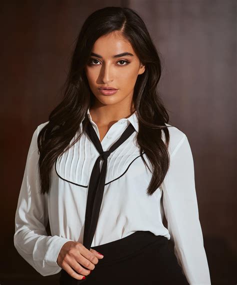 Emily Willis: Wiki, Biography, Career, Contact, Private Life, and Wealth