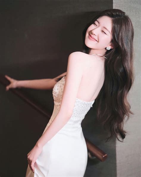 𝐙𝐡𝐚𝐨 𝐋𝐮𝐬𝐢 | นางแบบ, ผู้หญิง, นักแสดงหญิง