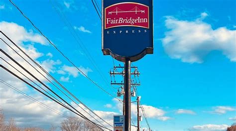 FAIRBRIDGE INN EXPRESS NYACK - Motel Reviews, Photos, Rate Comparison ...