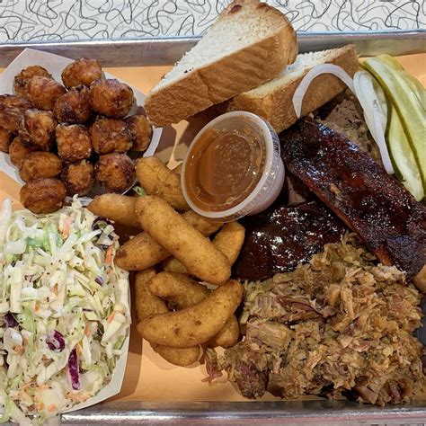 Restaurant App Using Bootstrap On Mobile 的图像结果