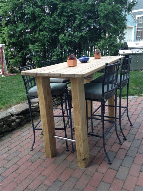 DIY Outdoor Bar Height Table