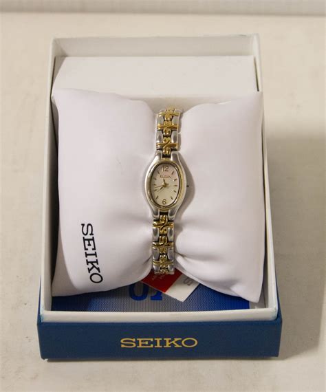WOMENS ELGIN STAINLESS STEEL MOTHER OF PEARL WRIST