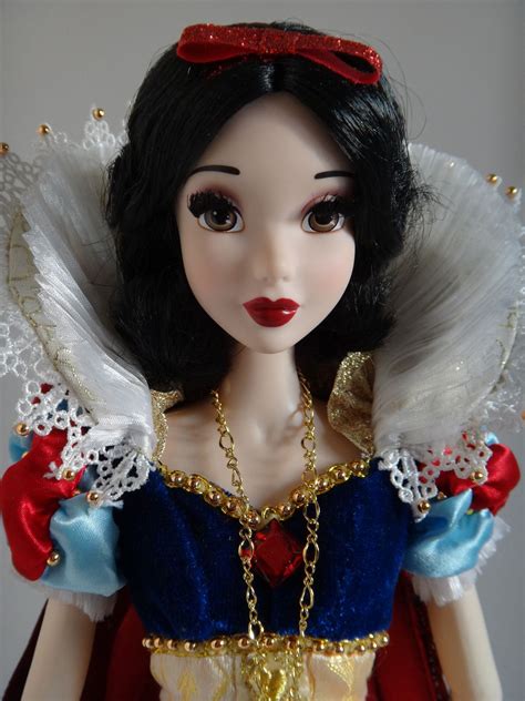 Snow White - LE 17'' Doll (Disney Store 2009) - Test Images - Portrait ...