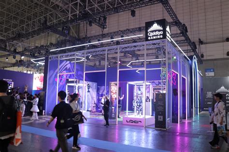 突如現れた「謎のサイバーパンク都市ブース」はいったいなに？東京ゲームショウでも異色な「Qiddiya Gaming Booth」に迫る ...