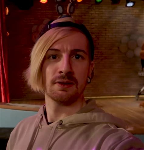 8-Bitryan Out Last 的图像结果