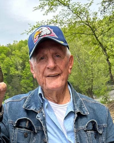 Vernon "Bulldog" Dean Strunk Obituary (2024) - Whitley City, KY ...
