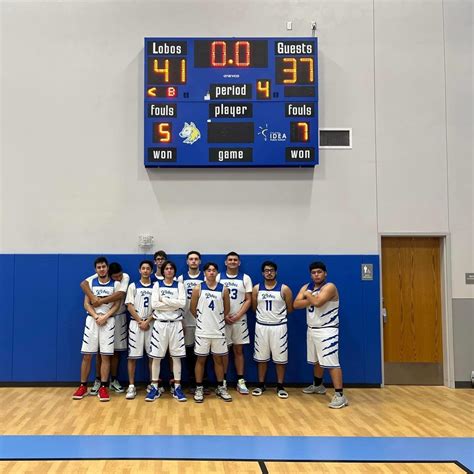 Idea Tres Lagos Lobos (@treslagoshsbasketball) • Instagram photos and ...