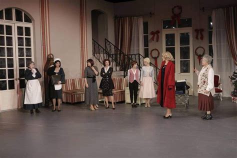 Opt femei // Sala Mare, Teatrul National "Vasile Alecsandri" Iasi, 12 ...