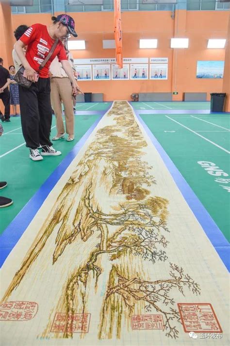 耗时10年，台州女子绣出18米长《清明上河图》