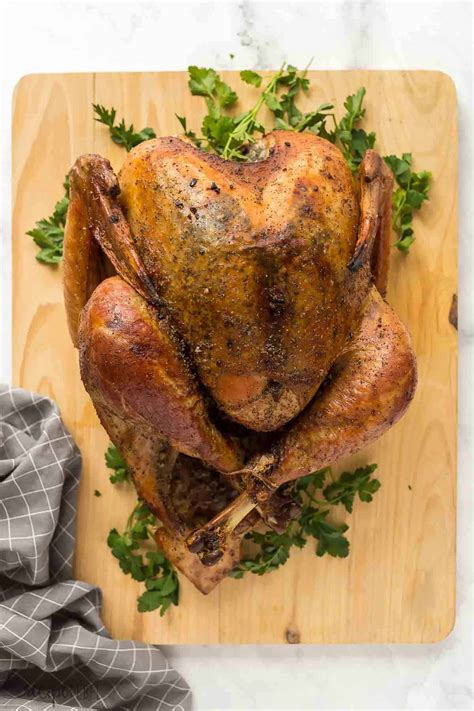 Garlic Brown Sugar Dry Brine Turkey - [VIDEO] The Recipe Rebel