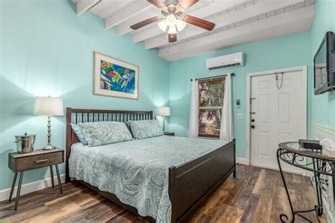 THE BREEZY INN (Jensen Beach) - Specialty Inn Reviews & Photos ...